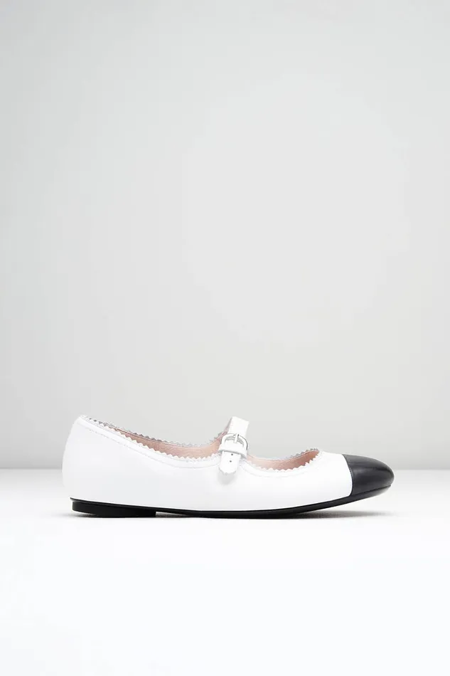 Ballet Flats Adult Ladies Cassiopeia Ballet Flats White Black Leather Bloch