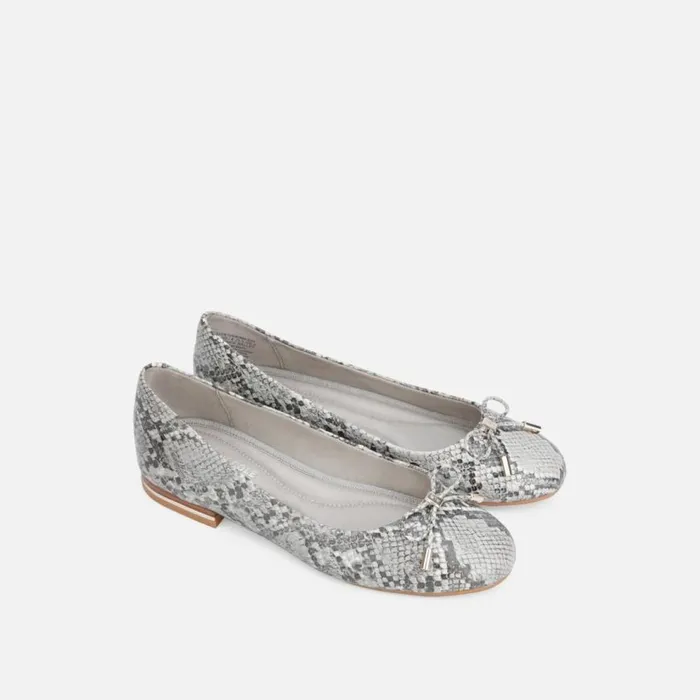 Kenneth Cole Balance Ballet Light Grey Women Flats