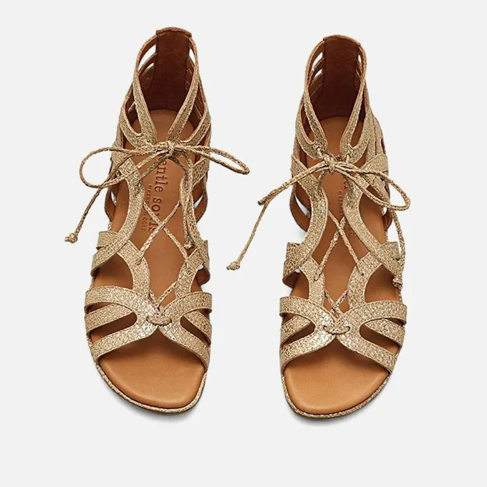 Kenneth Cole Break My Heart 3 Gold Women Gentle Souls