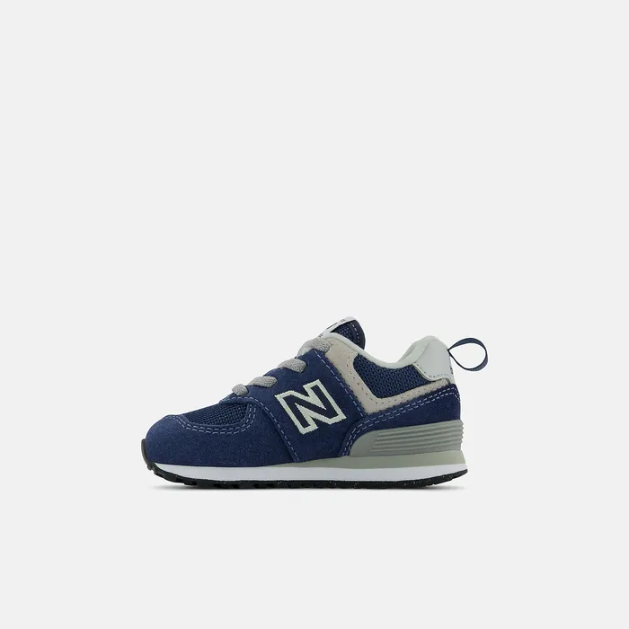 Kids New Balance 574 Core Bungee Navy with White Size 0 8211 10 Kids New Balance 574 Core Bungee Navy with White Size 0 8211 10