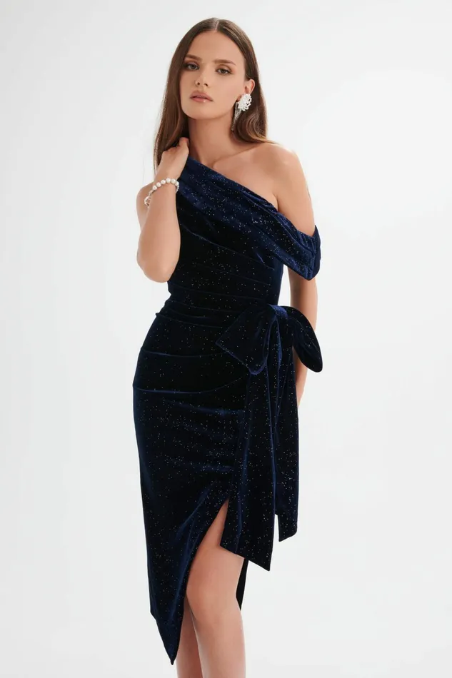 Lavish Alice Bow Dresses HONEY Glitter Velvet Asymmetric Pleated Bow Midi Dress In Midnight Blue Midnight Blu 8211 Women Lavish Alice Bow Dresses HONEY Glitter Velvet Asymmetric Pleated Bow Midi Dress In Midnight Blue Midnight Blu 8211 Women