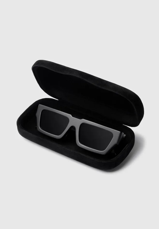 Men Manire De Voir Azur Sunglasses Matte Black