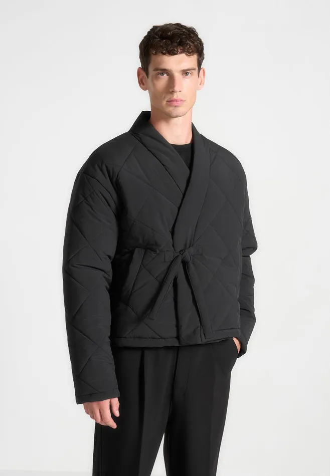 Men Manire De Voir Kimono Quilted Wrap Puffer Jacket Black