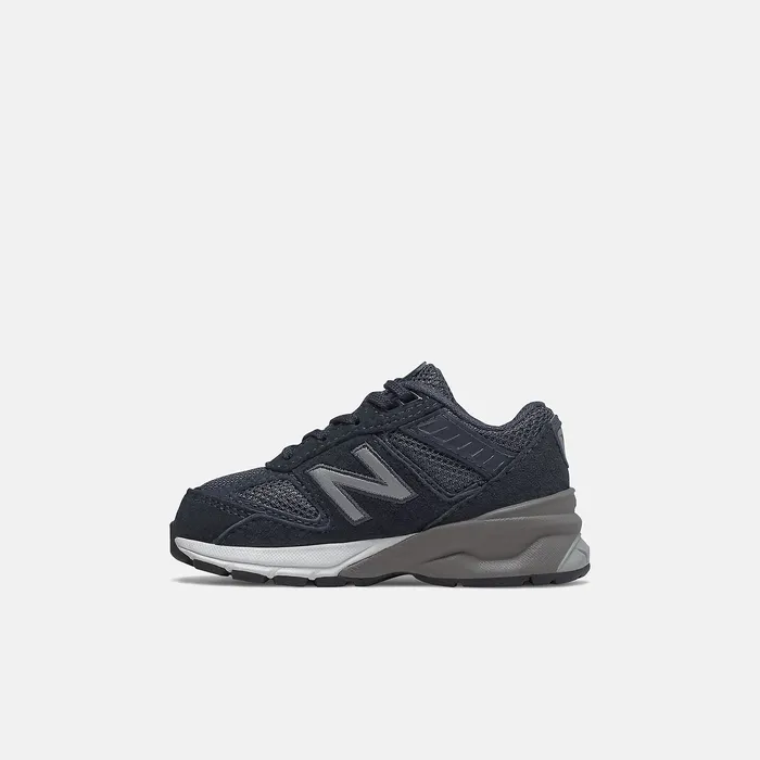 New Balance 990v5 Navy Kids Size 0 8211 10 New Balance 990v5 Navy Kids Size 0 8211 10