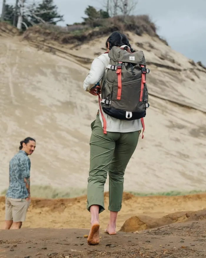 Passenger Backpacks and Bags Boondocker Recycled 26L Backpack Khaki Khaki 8211 MenWomen
