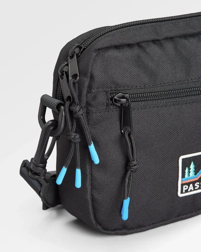 Passenger Backpacks and Bags Mainland Recycled Hip Pack Black Black 8211 WomenMen