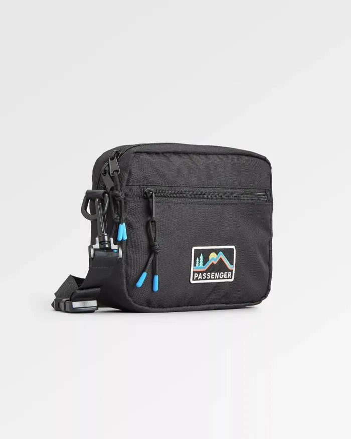 Passenger Backpacks and Bags Mainland Recycled Hip Pack Black Black 8211 WomenMen