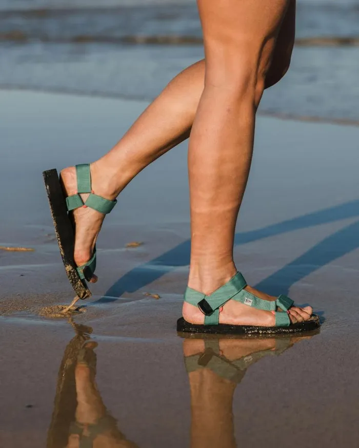Passenger Footwear Venice Sandal Deep Sea Deep Sea 8211 Women