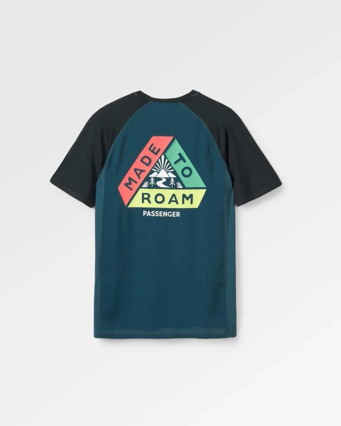 Passenger Tops Dawn To Dusk Recycled Active Tshirt Dark Denim Dark Denim 8211 Men Passenger Tops Dawn To Dusk Recycled Active Tshirt Dark Denim Dark Denim 8211 Men