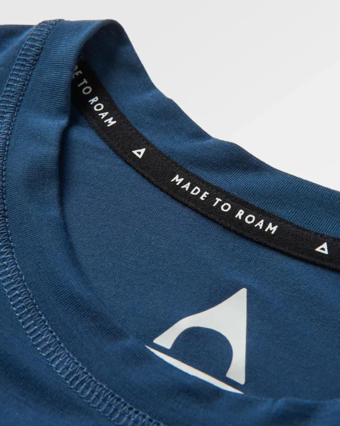 Passenger Tops Trail Active Recycled Tshirt Dark Denim Dark Denim 8211 Men