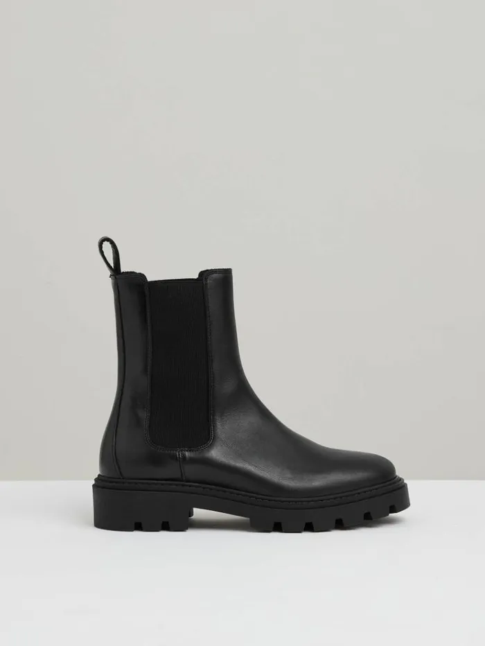 REISS Boots Women Leather Cleated Sole Chelsea Boots Black