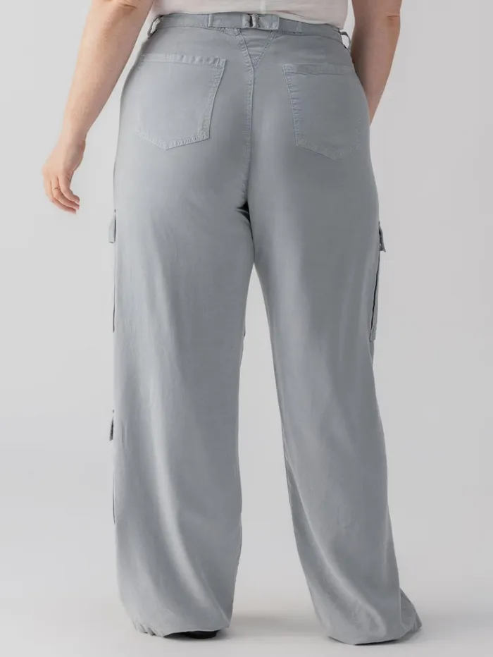 Sanctuary Clothing Inclusive Women Doheny Standard Rise Cargo Pant Eucalyptus Inclusive Collection