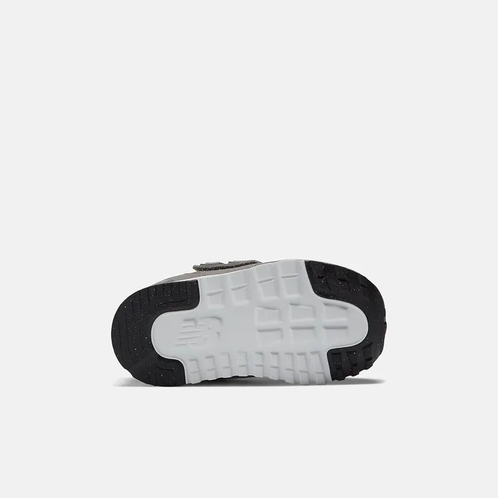 Size 0 8211 10 574 NEWB Hook and Loop Rain Cloud with Silver Metallic New Balance Kids Size 0 8211 10 574 NEWB Hook and Loop Rain Cloud with Silver Metallic New Balance Kids