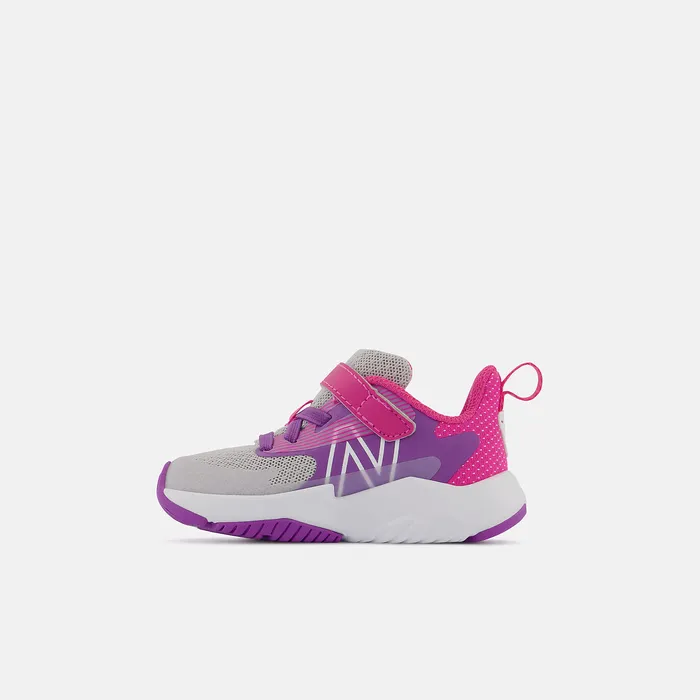 Size 0 8211 10 Kids Rave Run v2 Bungee Lace with Top Strap Summer Fog with Mystic Purple and Hipink New Balance Size 0 8211 10 Kids Rave Run v2 Bungee Lace with Top Strap Summer Fog with Mystic Purple and Hipink New Balance
