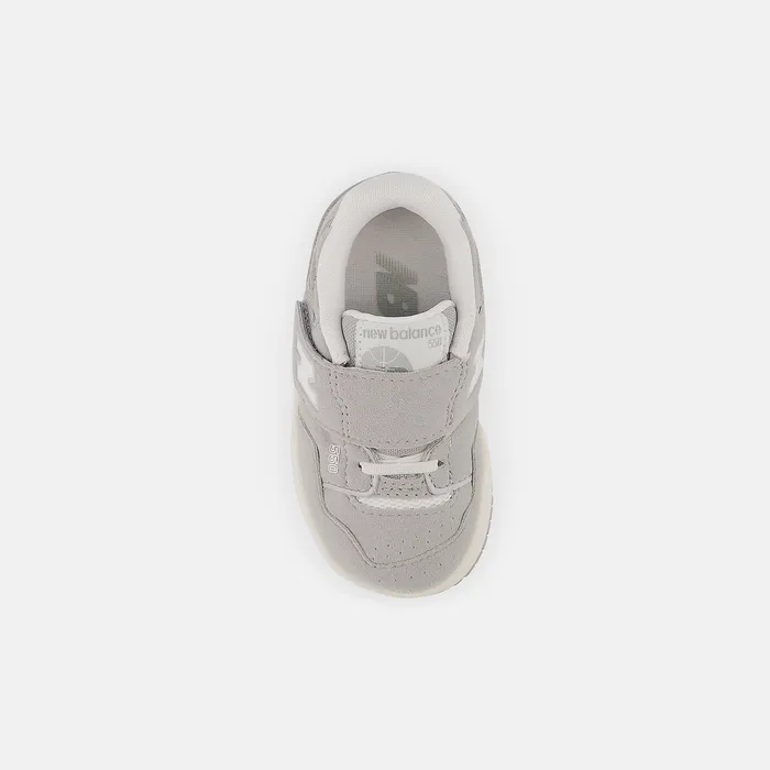 Size 0 8211 10 New Balance Kids 550 Bungee Lace with Top Strap Concrete with White