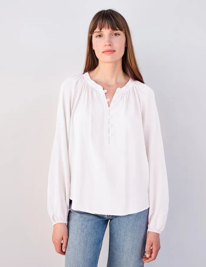 Sundry Clothing Shirting Women Women039s Long Sleeve Flowy Blouse In White White Sundry Clothing Shirting Women Women039s Long Sleeve Flowy Blouse In White White