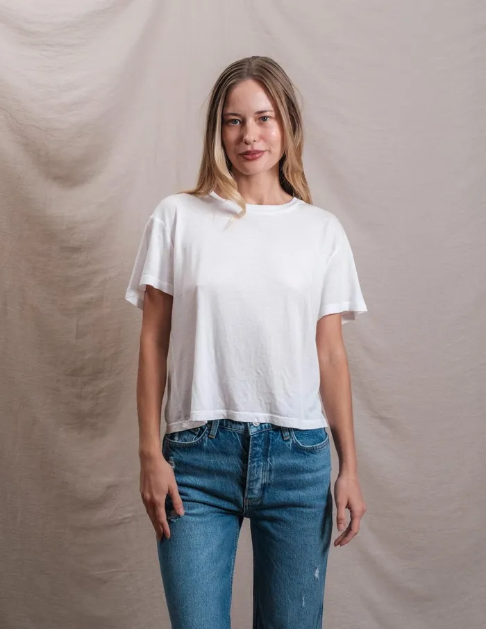 Sundry Clothing Tees Women Butter Soft Boxy Crop In White White