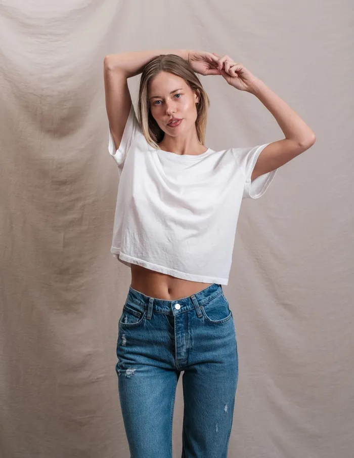 Sundry Clothing Tees Women Butter Soft Boxy Crop In White White Sundry Clothing Tees Women Butter Soft Boxy Crop In White White