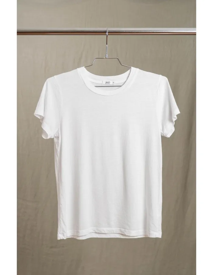 Sundry Clothing Tees Women Butter Soft Crew In White White Sundry Clothing Tees Women Butter Soft Crew In White White