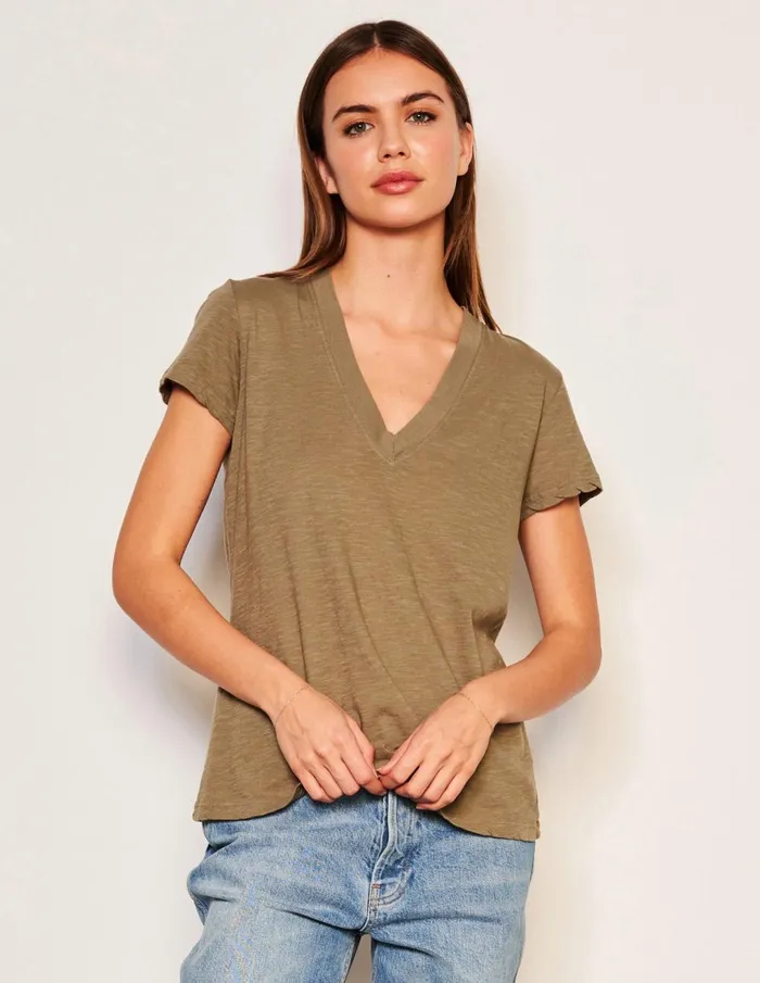 Sundry Clothing Tees Women Women039s Deep VNeck Tee In Fern Fern