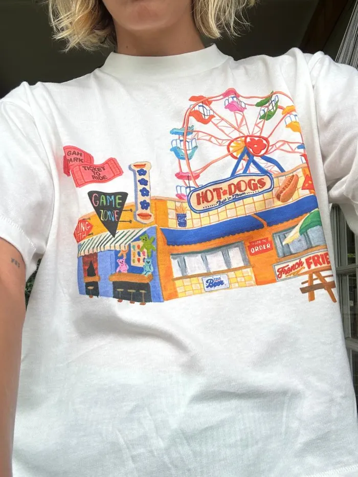 Women Charlie Tee At The Boardwalk Lisa Says Gah Tops