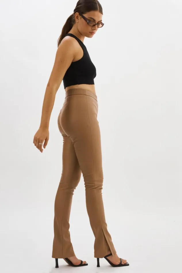 Women DAWN Stretch Leather Pants Sesame LAMARQUE Pants and Shorts Women DAWN Stretch Leather Pants Sesame LAMARQUE Pants and Shorts