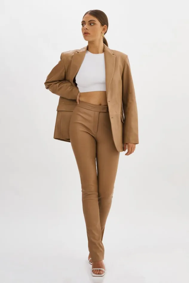 Women DAWN Stretch Leather Pants Sesame LAMARQUE Pants and Shorts Women DAWN Stretch Leather Pants Sesame LAMARQUE Pants and Shorts