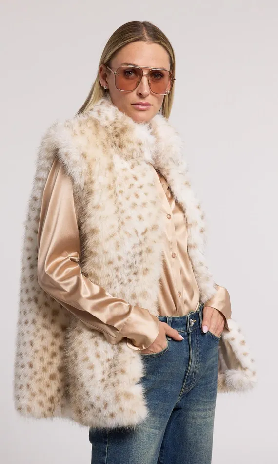 Women Generation Love Clothing Outerwear Mimi Leopard Faux Fur Vest Snow Leopard