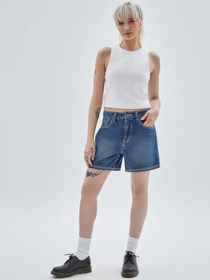 Women GUESS Originals Kit Boyfriend Shorts Go Medium Tameer Wash Bottoms GUESS Women GUESS Originals Kit Boyfriend Shorts Go Medium Tameer Wash Bottoms GUESS