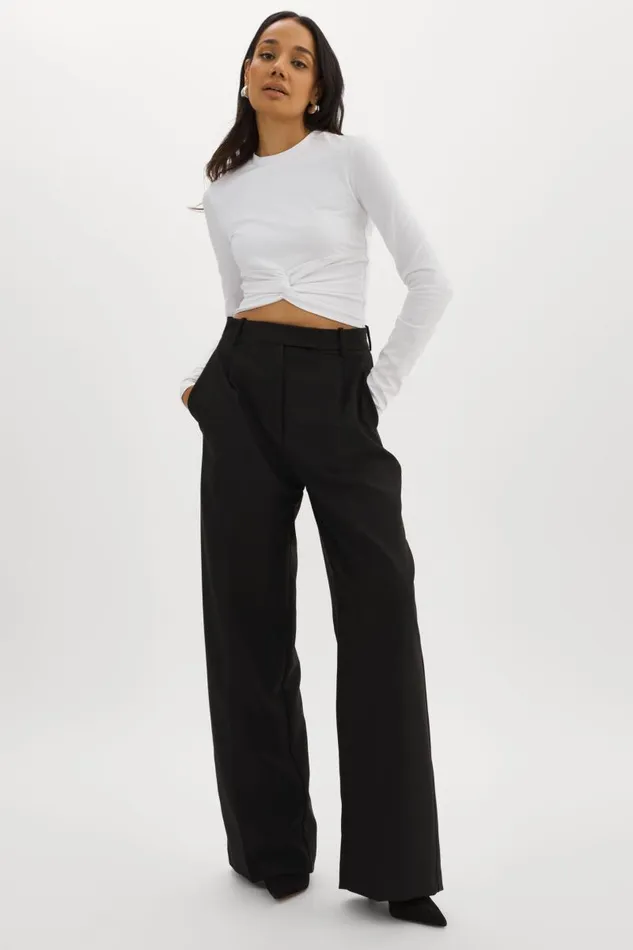 Women KSENIA Twist Top White LAMARQUE Tops Women KSENIA Twist Top White LAMARQUE Tops