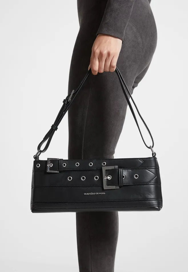 Women Manire De Voir Leather Eiffel Belt Bag Black