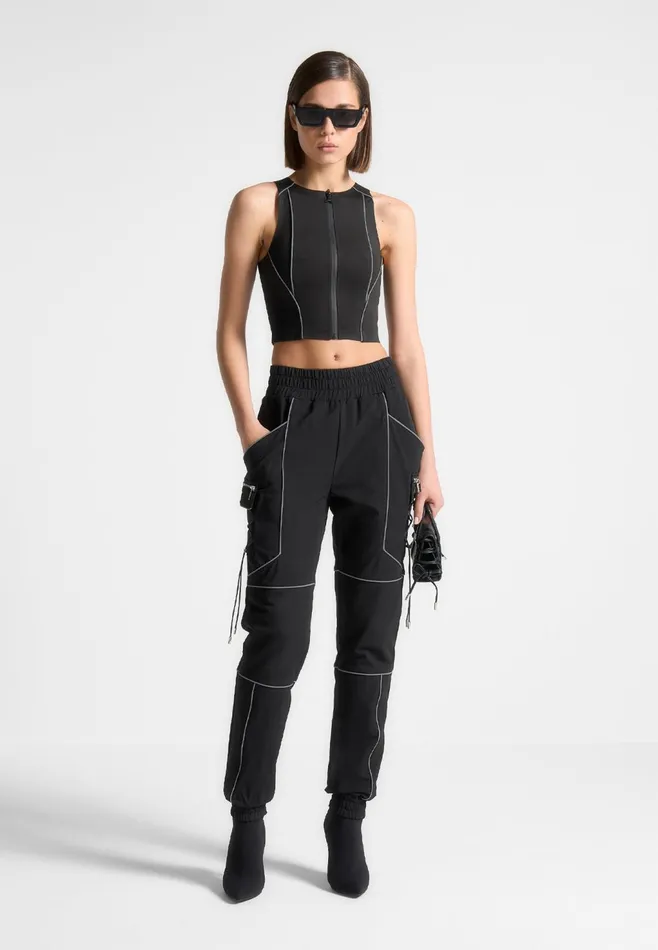 Women Manire De Voir Reflective Piped Racer Crop Top Black