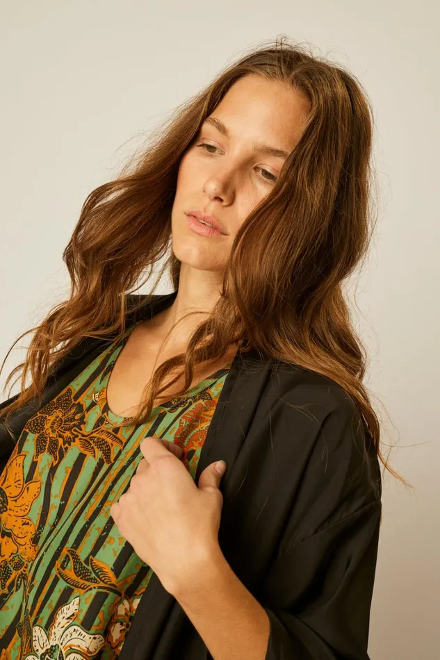 Women Natalie Martin Tops Lennon Kimono Black Silk