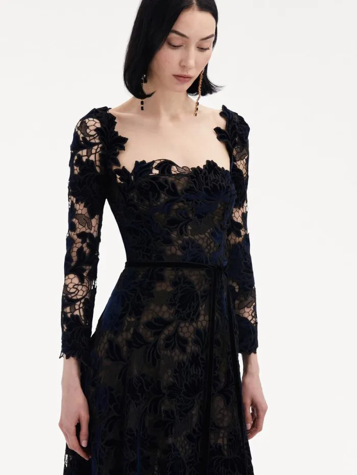 Women Oscar De La Renta Dresses Peony Velvet Guipure Dress Navy Women Oscar De La Renta Dresses Peony Velvet Guipure Dress Navy