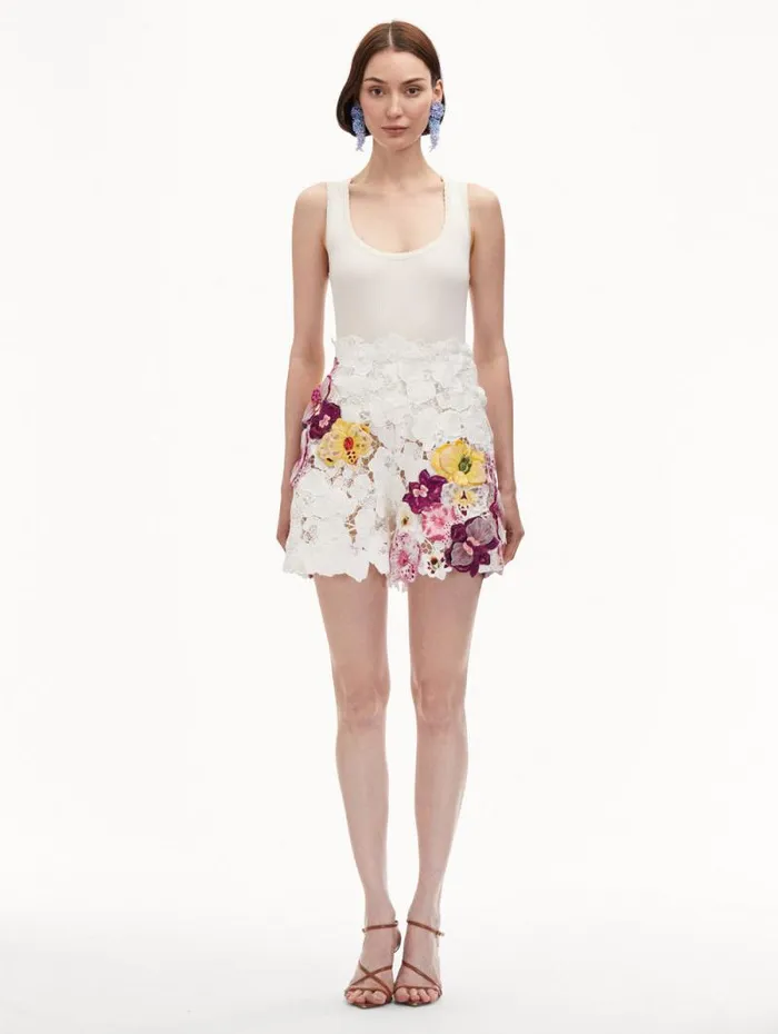Women Oscar De La Renta Pants and Skirts Orchid Embroidered Guipure Shorts White Women Oscar De La Renta Pants and Skirts Orchid Embroidered Guipure Shorts White