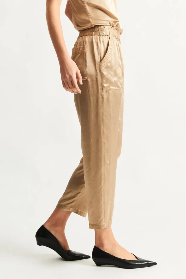Women Pebble Satin Sand Trapunto Pant Raquel Allegra TShirts