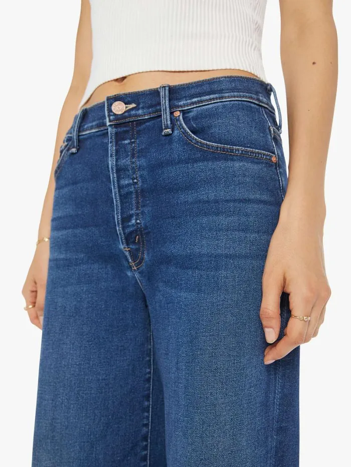 Women Relaxed Mother Denim The Ditcher Roller Sneak Wash Yakkity Yak