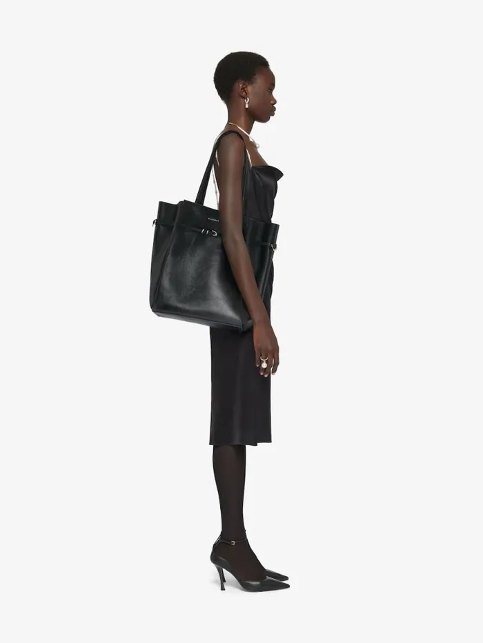 Women Shoulder Bags Givenchy Medium Voyou Tote Bag In Leather Black Women Shoulder Bags Givenchy Medium Voyou Tote Bag In Leather Black